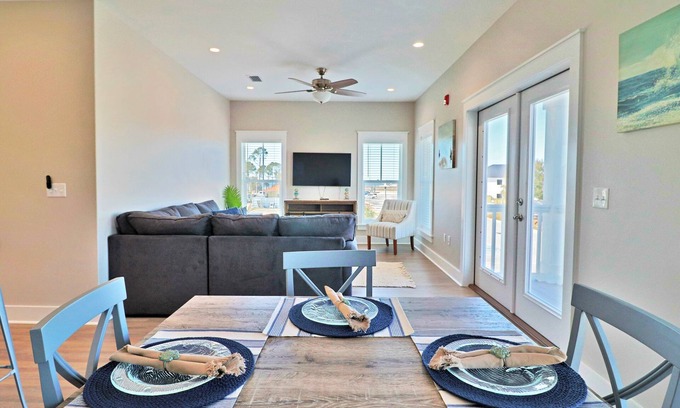 Port St. Joe Apartment | Prime Condo Steps from Town Center and Bay with Ocean Views