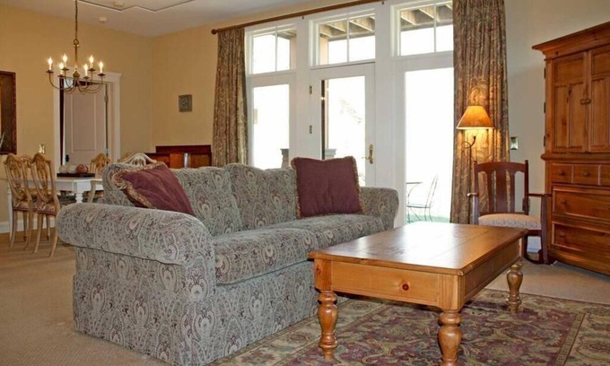 Proctorsville Condo | Guest Rated 10/10: Castle Hill Resort Condo near Okemo