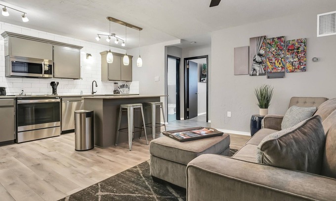 Lawton Apartment | Beautiful Contemporary Suite #14