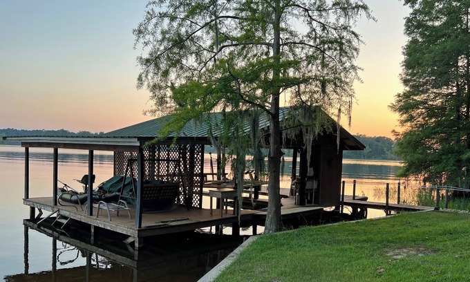 Boyce House | Tranquil Cotile Lake Retreat: Fishing, Kayaking & More