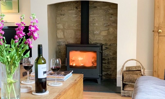Charlbury House | Idyllic Cotswolds Cottage in Charlbury for Groups & Families