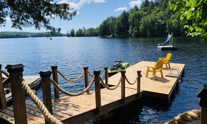 Dysart et al House | Charming Cottage Getaway near Haliburton with Pool Access