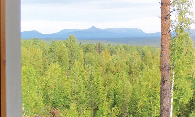Alvdalen Municipality House | Serene Cottage with Mountain Views and Spa Amenities