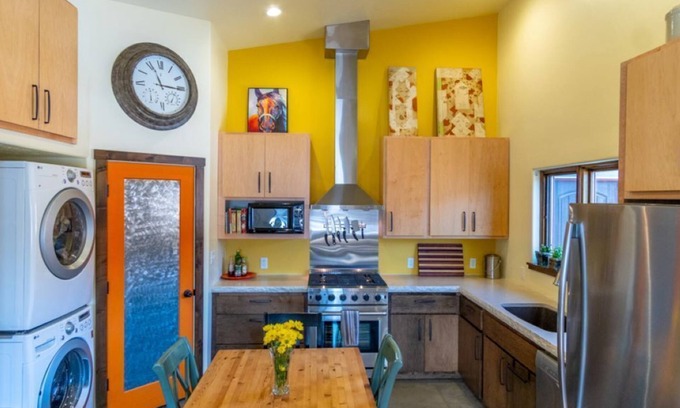 Moab South Valley Cottage | Ocean View Cottage with Breakfast - Guest Rated 9.8