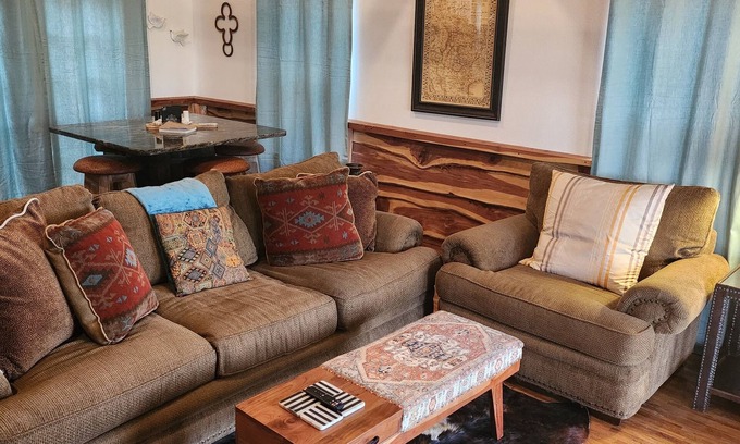 Cayuga Cottage | Lakefront Cottage with Large Deck and Pet-Friendly Amenities