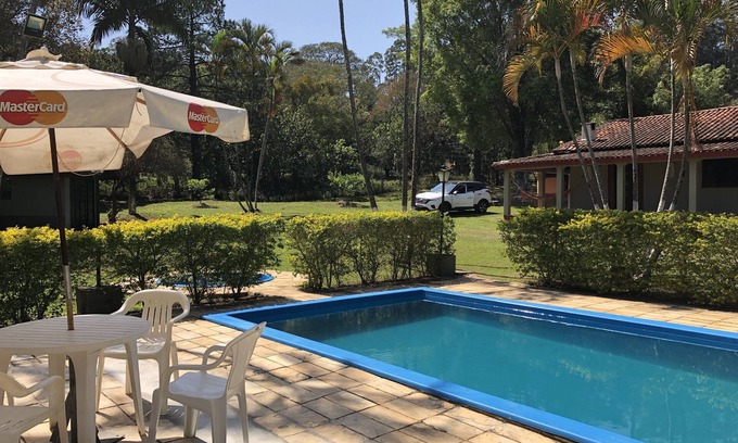Extrema House | Scenic Cottage with Pool and Lake View - Rated 9.6/10