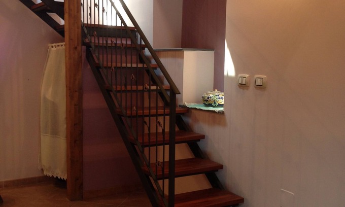 Sant'Anna House | Cozy Cottage with Garden Steps from the Sea