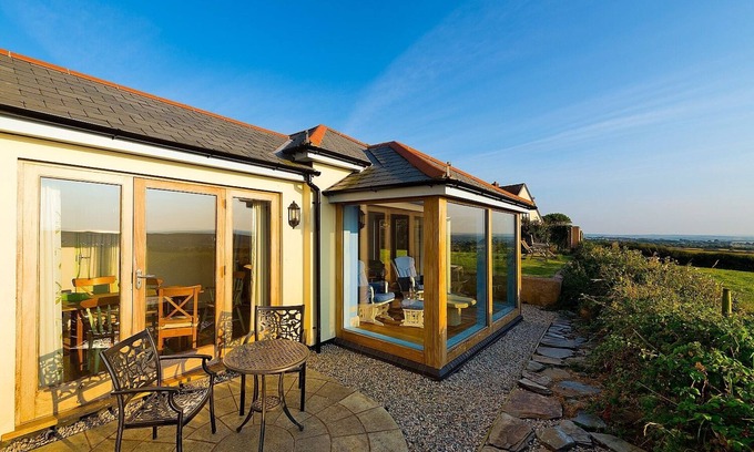 Bude Cottage | Charming Cottage with Ocean Views and Pet-Friendly Perks