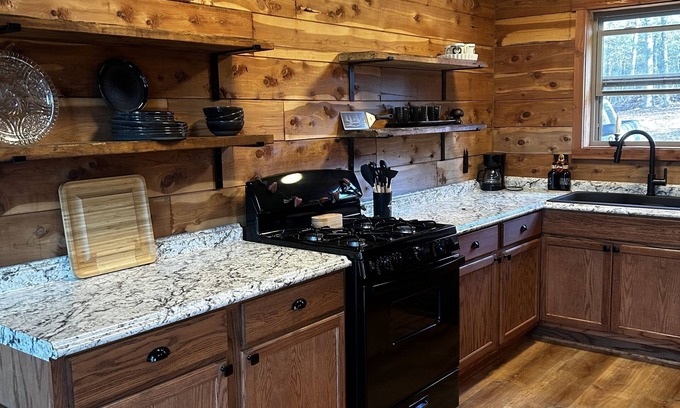 Zion Cabin | Tranquil Country Cabin by Spring Creek - Guest Rated 10/10