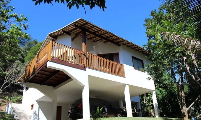 Guarapari Cottage | Charming Country House in Guarapari with Kitchen Access