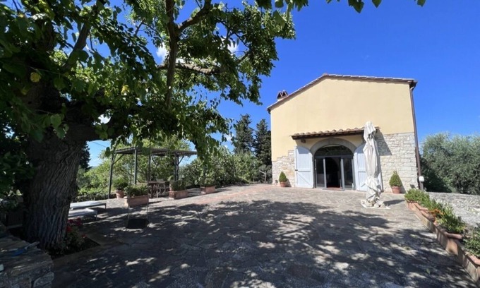 Rignano sull'Arno House | Idyllic Tuscan Country House with Breathtaking Views