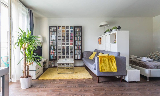 Neuilly-sur-Marne Apartment | Cozy Studio Retreat Near Paris and Disney with Breakfast
