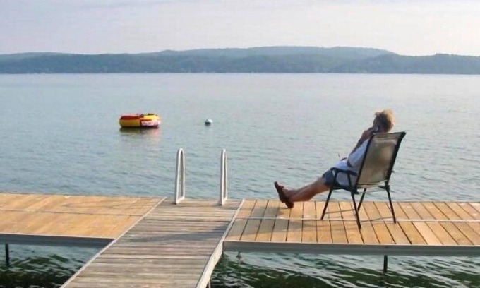 Beulah House | Unforgettable Crystal Lake Retreat at Casa De Lago