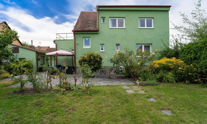 Kolin 2 House | Beautiful private villa for 5 people with WIFI, TV, terrace, pets allowed and parking