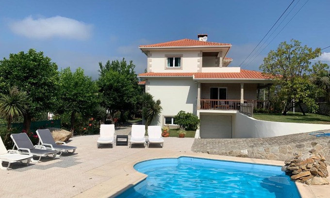 Amares Villa | Inviting Villa with Private Pool & Games Room Awaiting You