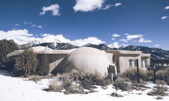 Crestone Apartment | Unique Dome Architecture with Family-Friendly Amenities