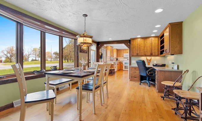 Sturgeon Bay House | Inviting Door County Home with Child-Friendly Amenities