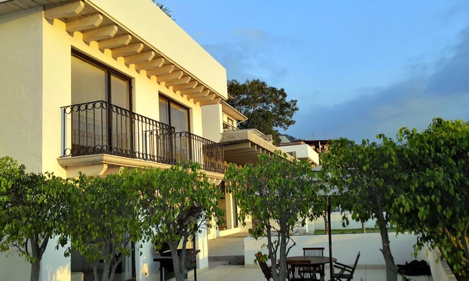 El Calvario Villa | Ideal Downtown Villa with Pool, Spa & Top Guest Rating!
