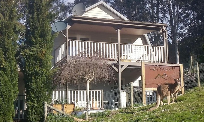 Merrijig House | Charming Dutch Barn House in Merrijig with Hot Tub