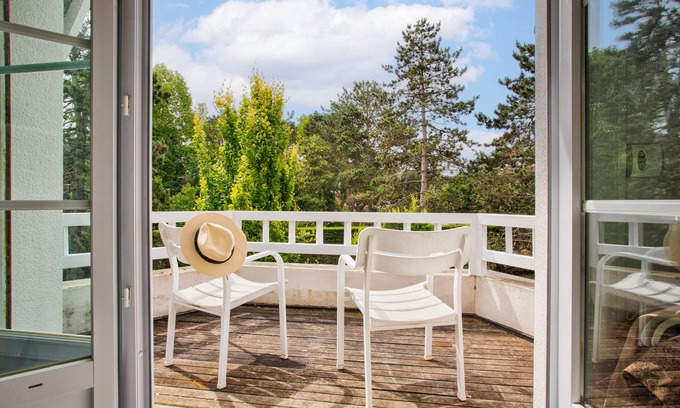 Tourgeville House | Beautiful family home located 300 m from the sea!