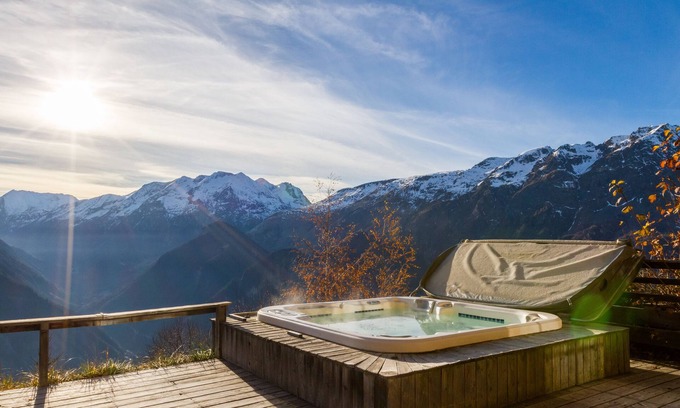 Villard-Reculas Apartment | Ideal Family Apartment with Pool, Spa & Gorgeous Views