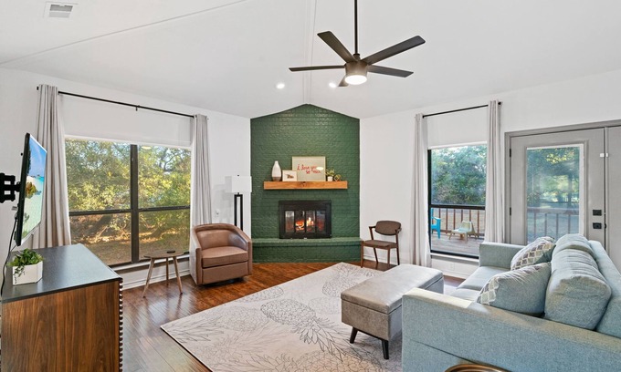 Austin House | Family-Friendly Retreat with Ocean View & Pet Amenities