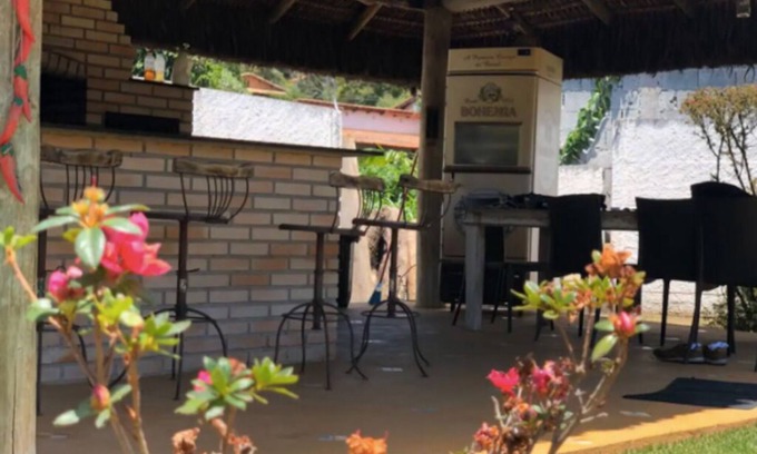 Portao House | Family-Friendly Getaway in Atibaia with Pool & Trampoline