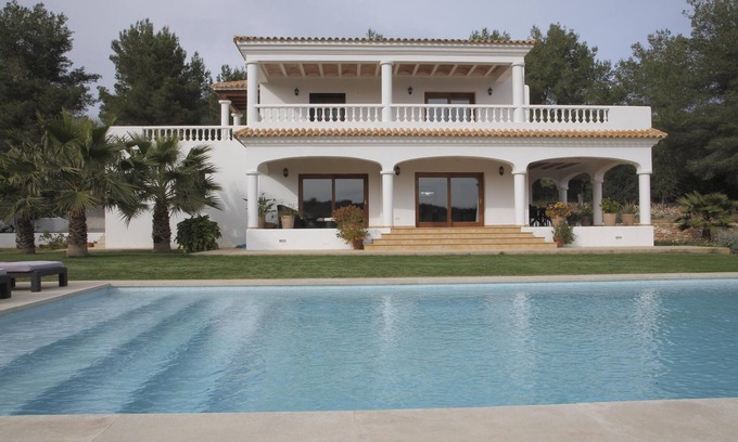 Sant Rafael de Sa Creu Villa | Idyllic Family Retreat Surrounded by Nature & Ocean Views