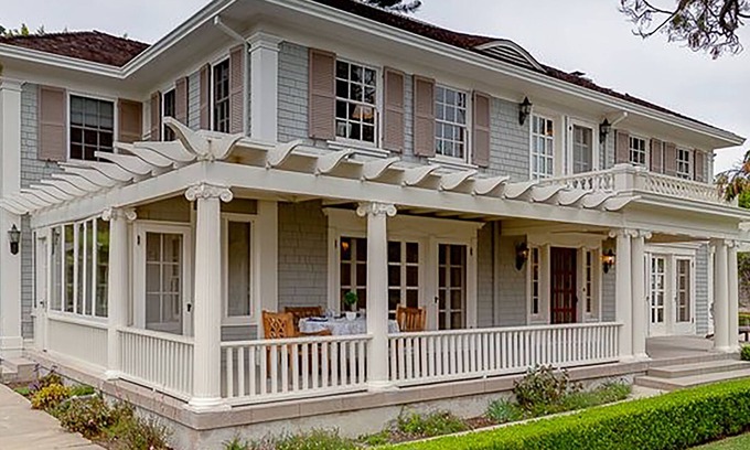 North Central House | Cozy Family Retreat Near Rose Bowl & Dodger Stadium