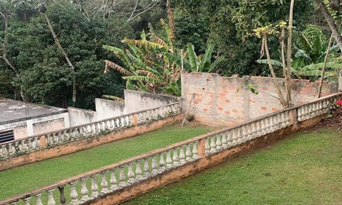 Mogi das Cruzes House | Idyllic Farm Retreat with Pool and Soccer Field for Families