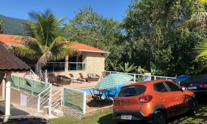 Pedro de Toledo House | Enchanting Farm Retreat with Pool & Kitchen Amenities