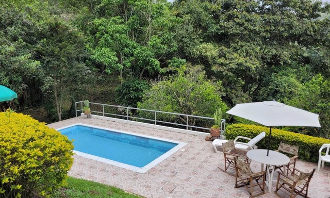 Fusagasuga Villa | Charming Farmhouse Retreat in Silvania with Pool & Spa