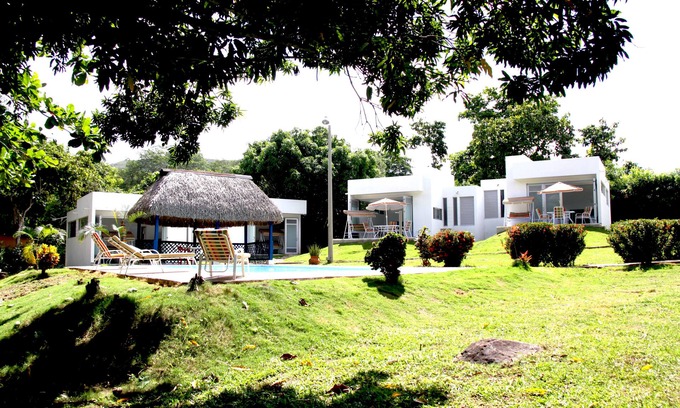 Armero Other | Enchanting Farm Retreat Surrounded by Lush Nature