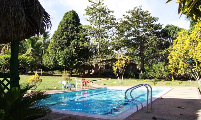 Melgar Villa | Scenic Colombian Mountain Farm with Pool and Spa Retreat