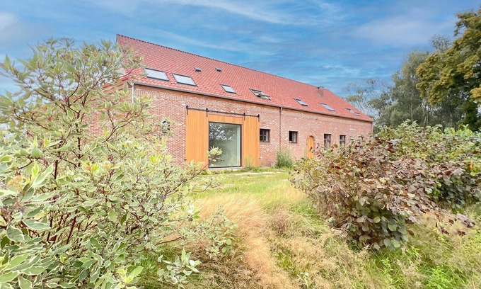 Turnhout House | Group-Friendly Farmhouse with Indoor Pool & Pet Amenities