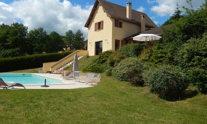 Cenac-et-Saint-Julien House | Beautifully equipped and furnished home, with private pool and views over Domme