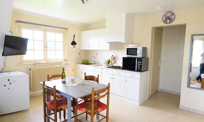 Plobannalec-Lesconil Apartment | Beautiful apartment with land near the beach