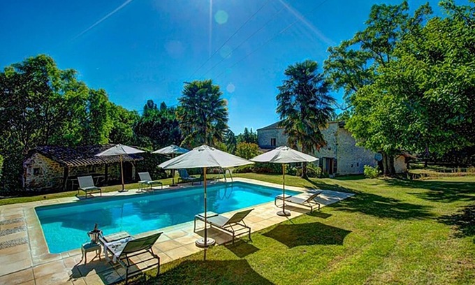 Caplong Villa | Idyllic Stone Farmhouse with Private Pool in Vineyards