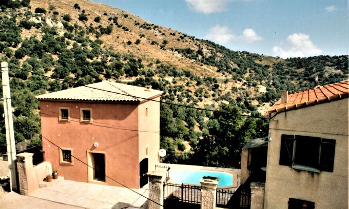 Ville-di-Pietrabugno House | Ideal Retreat for 8 with Pool, Just 12km from the Sea