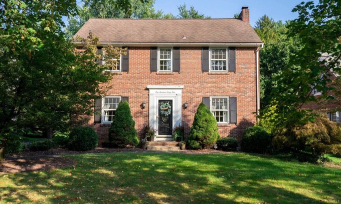 Bausman House | Colonial Retreat in Millersville: Guest Rated 10/10