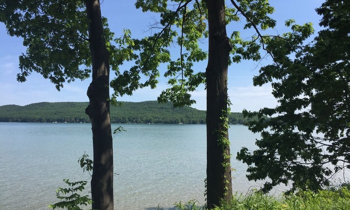 Empire House | Charming Escape at Little Glen Lake with Stunning Views