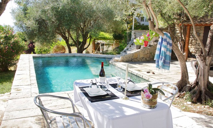 La Garde-Adhemar Cottage | Independent Villa with Heated Pool and Ocean Views