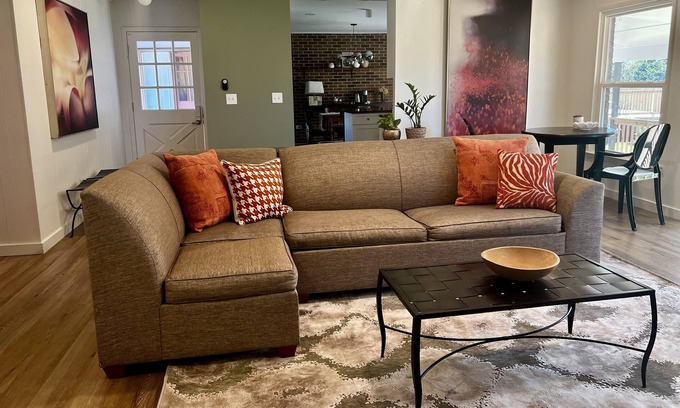 Perry House | Beautiful Green House with a huge Backyard! Just 1 mile from Downtown Perry