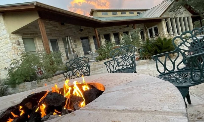 Dripping Springs House | Beautiful Hill Country House on 28 Acres with pool, hot tub and fire pit.