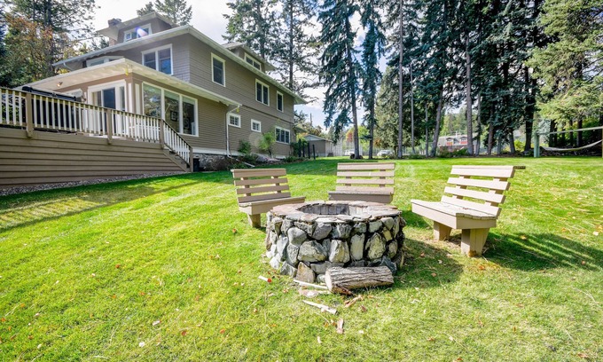 Lakeside House | Historic Home with Lake Views and Top Guest Ratings