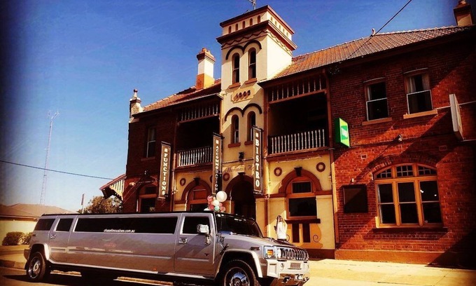 Abermain Hotel | Historic Hotel in Hunter Valley with Pool and Family Amenities