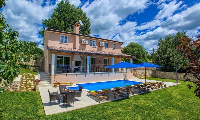Sveti Petar u Sumi House | Exceptional 4-Bedroom Stay with Private Pool in Sveti Petar