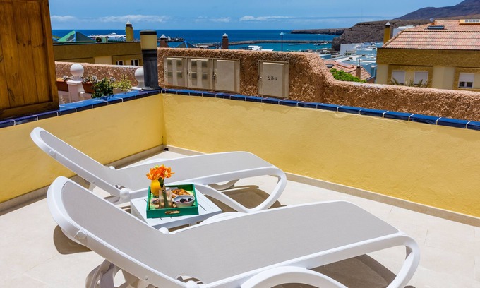 Morro Jable House | Scenic Holiday Home with Port Views & Spa Amenities