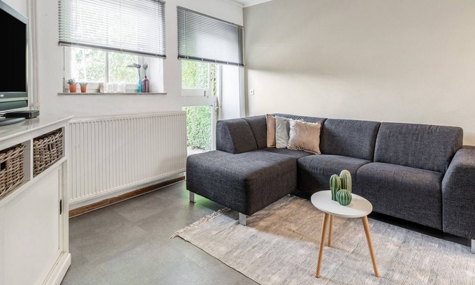 Ubachsberg House | Beautiful Holiday Home in Voerendaal with Terrace