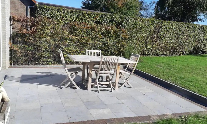 Alken House | Enchanting Holiday Home in Alken with Pet-Friendly Garden